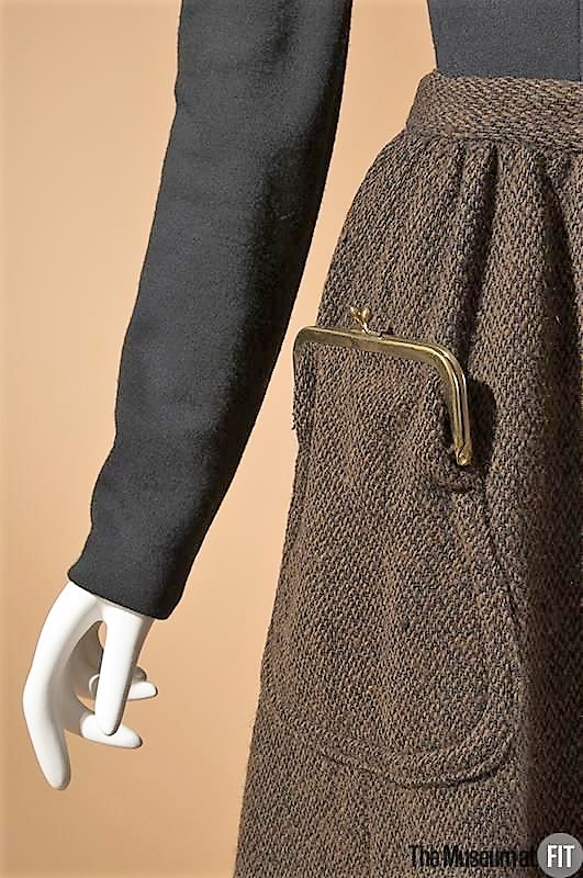 Pocket purse on Pinterest. Museum at FIT